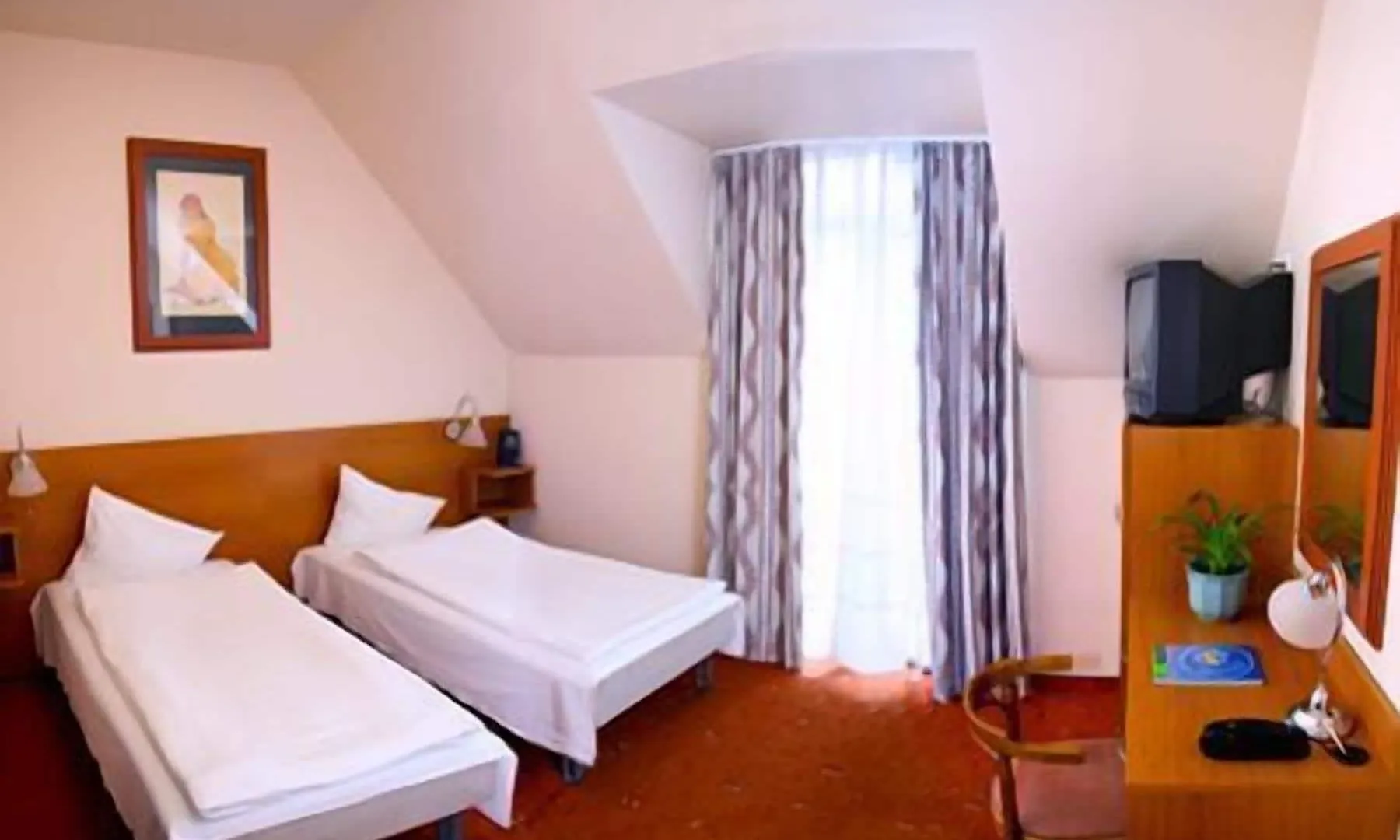 ***  Hotel Luna Budapest Hongrie