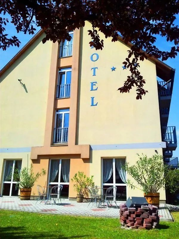 Hotel Luna Будапешт