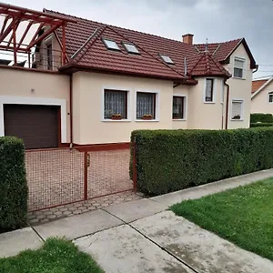 https://karika-apartman.hotels-hajduszoboszlo-hungary.com