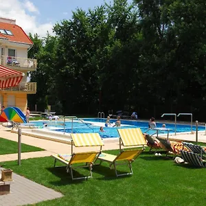 https://panorama-wellness-apartman-hotel.hotels-hajduszoboszlo-hungary.com