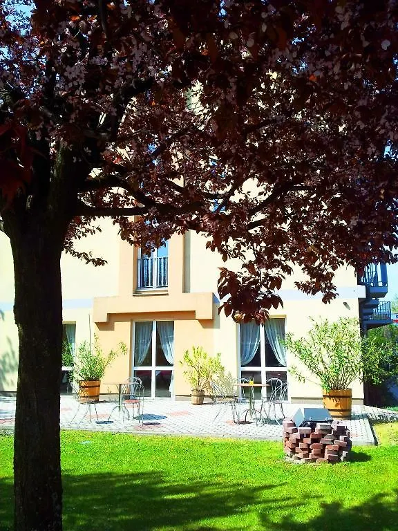 ***  Hotel Luna Budapest Ungarn