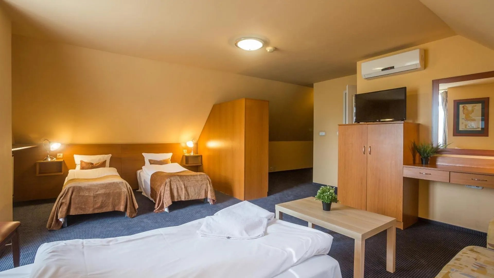 Hotel Luna Budapest Hungary